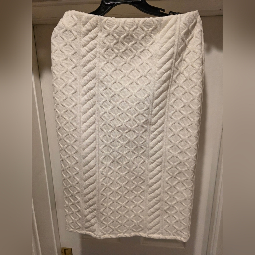 NWT Zara Elegant White Textured Skirt Large